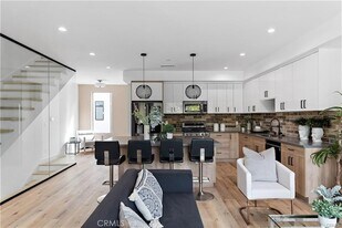 11858 Flower Ln in Los Angeles, CA - Building Photo