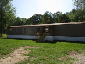 836 S St Pauls Church Rd in Sumter, SC - Building Photo