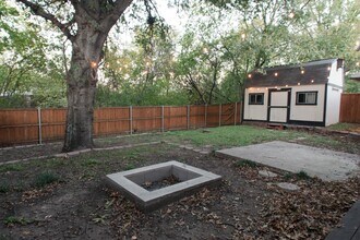 2129 Province Ln in Dallas, TX - Building Photo - Building Photo