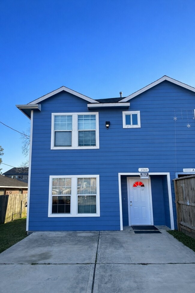 property at 6514b Culmore Dr