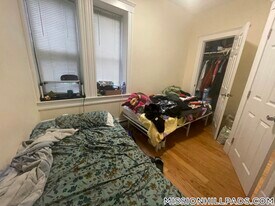 887 Huntington Ave in Boston, MA - Building Photo