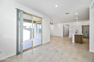 25212 W Wayland Dr in Buckeye, AZ - Building Photo - Building Photo