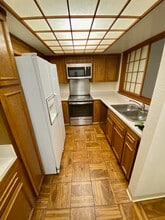 58 N El Camino Real, Unit 214 in San Mateo, CA - Building Photo - Building Photo