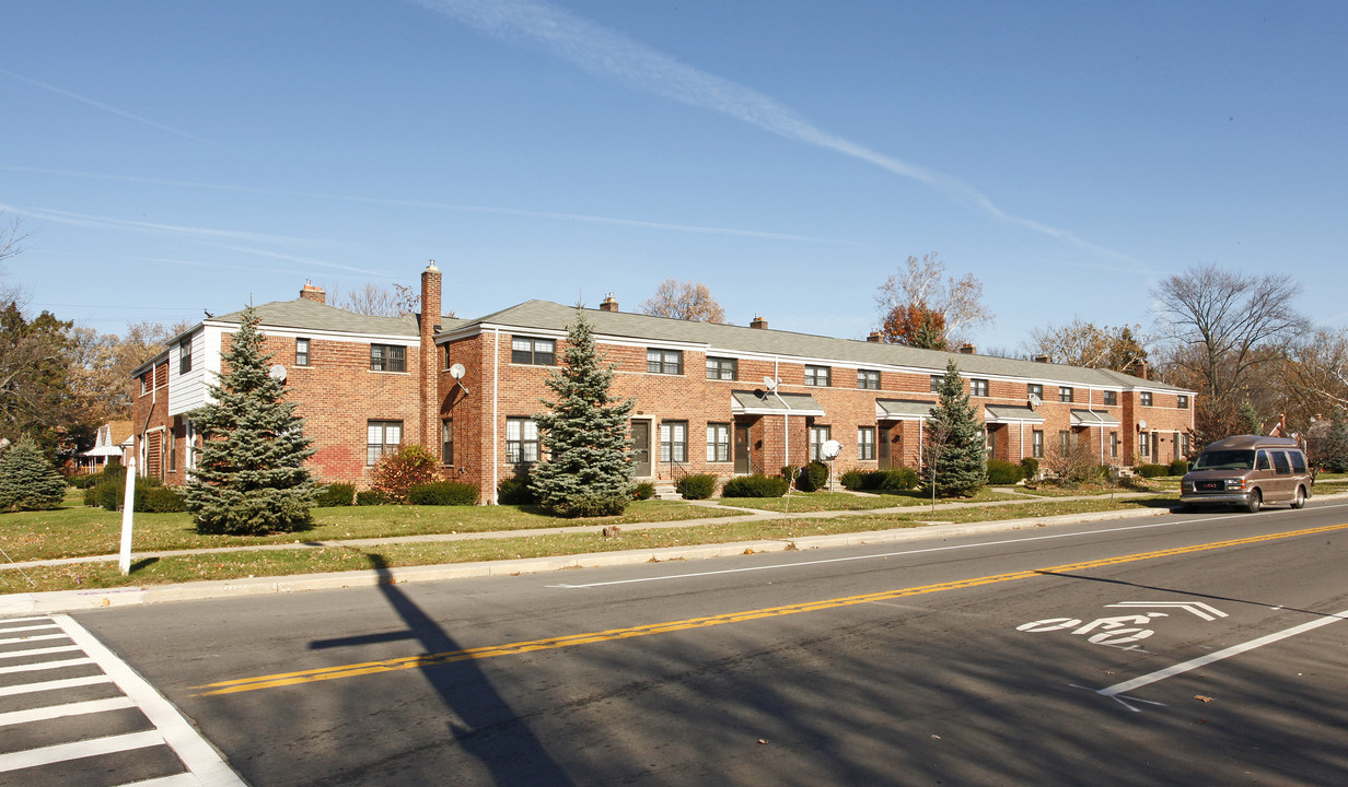 Chicago Townhomes in Detroit, MI - Building Photo