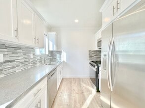 4463 1/2 Rosewood Ave, Unit 4463 1/2 Rosewood Ave in Los Angeles, CA - Building Photo - Building Photo