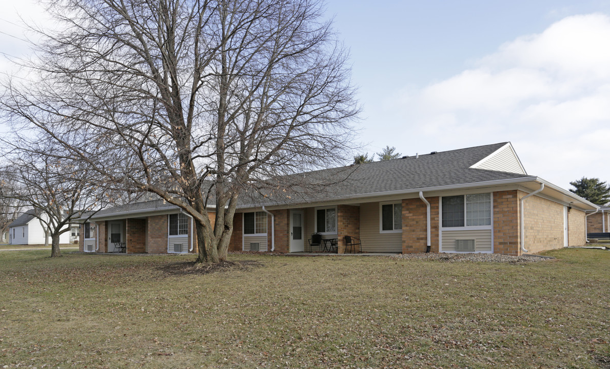 Parkview Estates in Peoria, IL - Building Photo