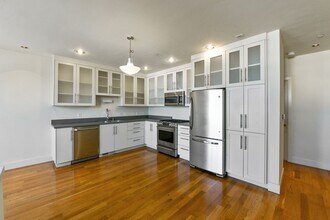 420 Cornell Ave in Albany, CA - Building Photo - Building Photo