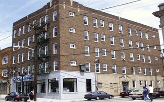 6300 Park Ave in West New York, NJ - Building Photo