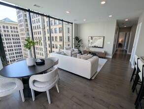350 Oliver Ave in Pittsburgh, PA - Building Photo - Building Photo