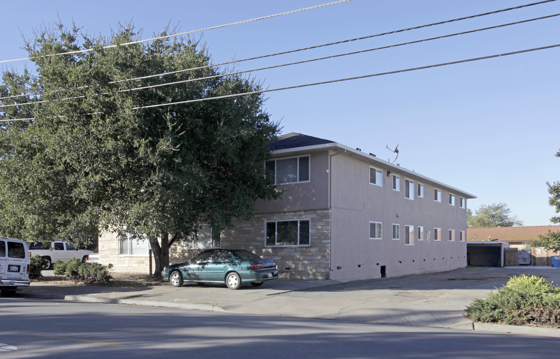 1550 Valley View Rd in Hollister, CA - Foto de edificio