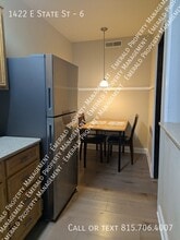 1422 E State St in Rockford, IL - Building Photo - Building Photo