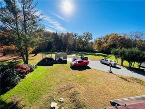 44 Lake St, Unit 44 Lake Street in Plainfield, CT - Building Photo - Building Photo