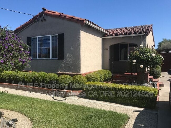 property at 1520 E St John St