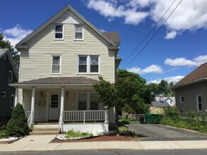 34 Oxford St, Unit 2nd floor in Chicopee, MA - Building Photo - Building Photo