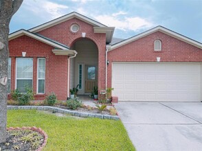 9626 Winter Bloom Ln in Houston, TX - Foto de edificio - Building Photo