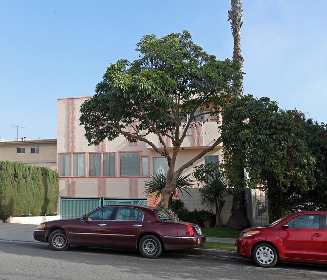 1327 12th St in Santa Monica, CA - Building Photo - Building Photo