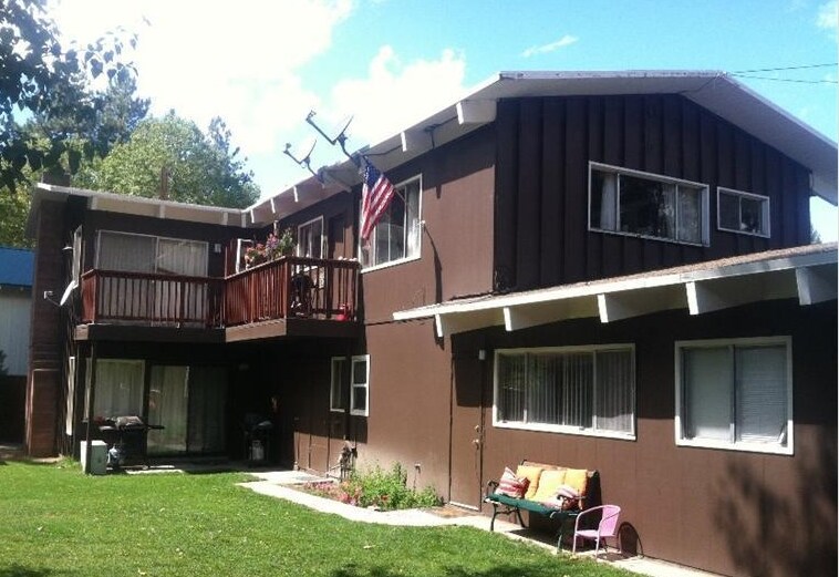 3514 Fawn Way in South Lake Tahoe, CA - Foto de edificio