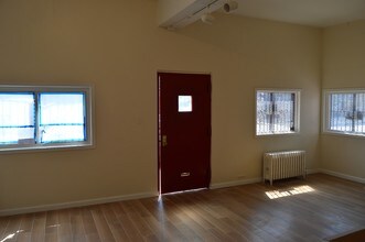375 Manhattan Ave in Brooklyn, NY - Building Photo - Building Photo