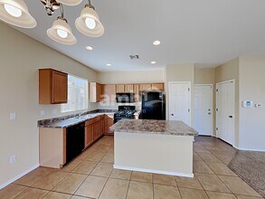 712 N Highlands Grove Ln in Sahuarita, AZ - Building Photo - Building Photo