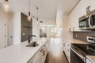 685 W Evans Ave in Denver, CO - Building Photo - Building Photo