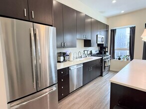 1750 W North Ave in Chicago, IL - Building Photo - Building Photo