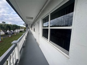 20337 NE 2nd Ave in Miami, FL - Building Photo - Building Photo