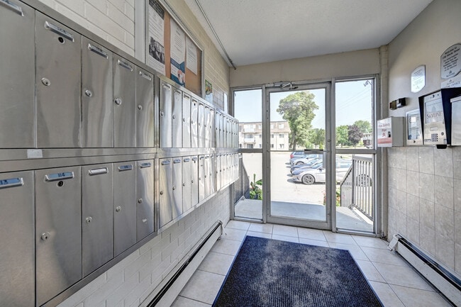 Hincks Street Apartments in Wilmot, ON - Building Photo - Building Photo