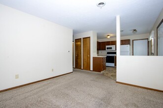 1388 Secrest Rd in Wooster, OH - Building Photo - Building Photo