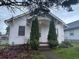 1514 Summit Dr in Shelton, WA - Building Photo