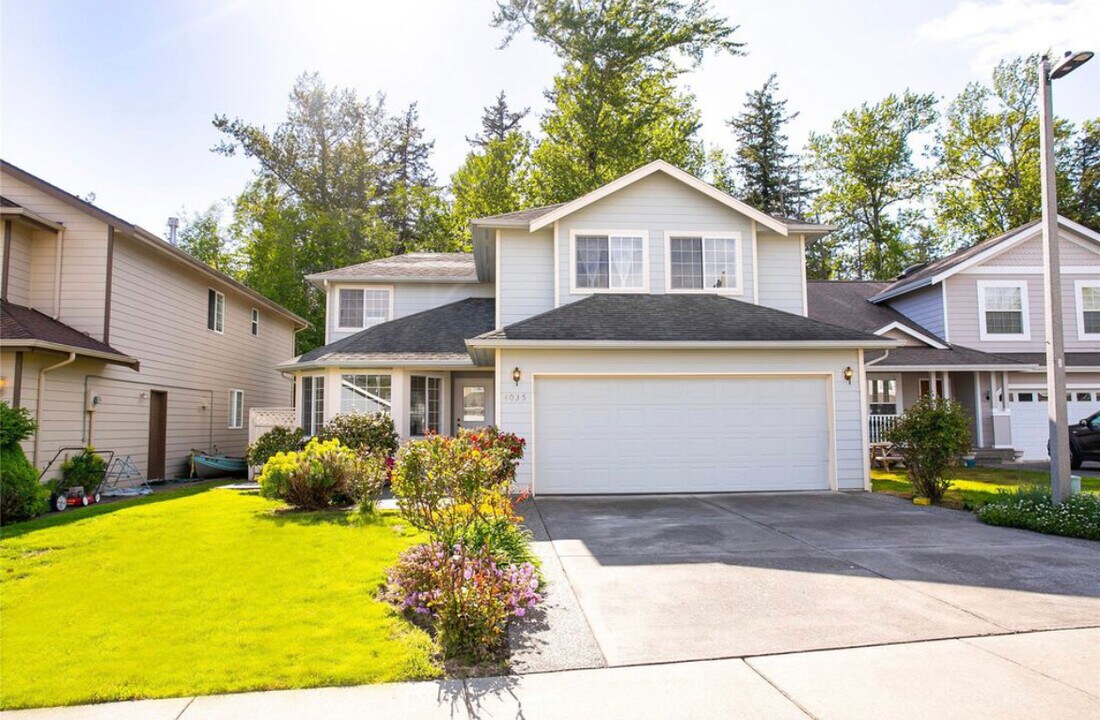 4035 Glengary Rd in Bellingham, WA - Building Photo