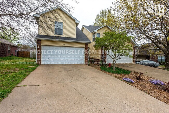 property at 1658 N Saddlehorn Ave