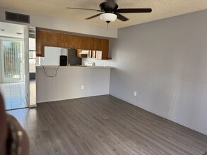 2832 E Waltann Ln in Phoenix, AZ - Building Photo - Building Photo