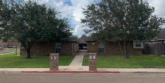 3829 W Faith Hill St, Unit 4 in Edinburg, TX - Building Photo