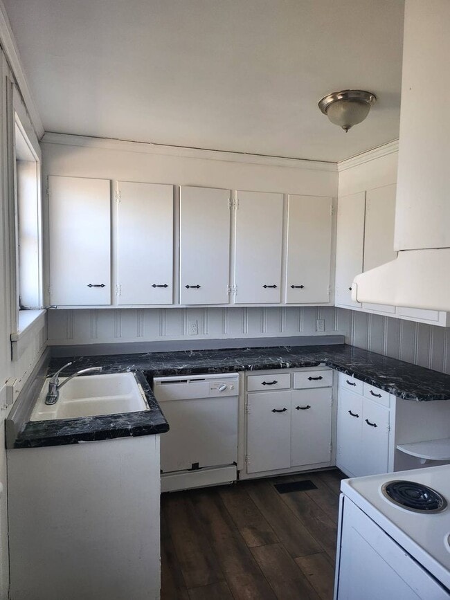 5048 Old Augusta Rd in Greenville, SC - Building Photo - Building Photo