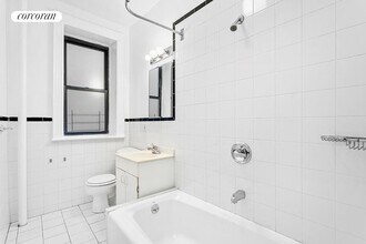 250 Riverside Dr in New York, NY - Building Photo - Building Photo