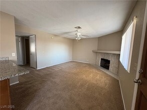 937 Falconhead Ln in Las Vegas, NV - Building Photo - Building Photo