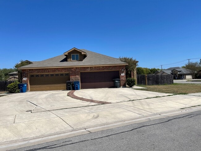 918 Brown Rock Dr