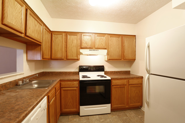 Riverside Terrace Apartments in Cincinnati, OH - Building Photo - Interior Photo