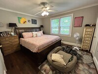 319 Clarendon Dr photo'