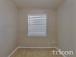 502 Azalea Bloom Dr in Apopka, FL - Foto de edificio - Building Photo