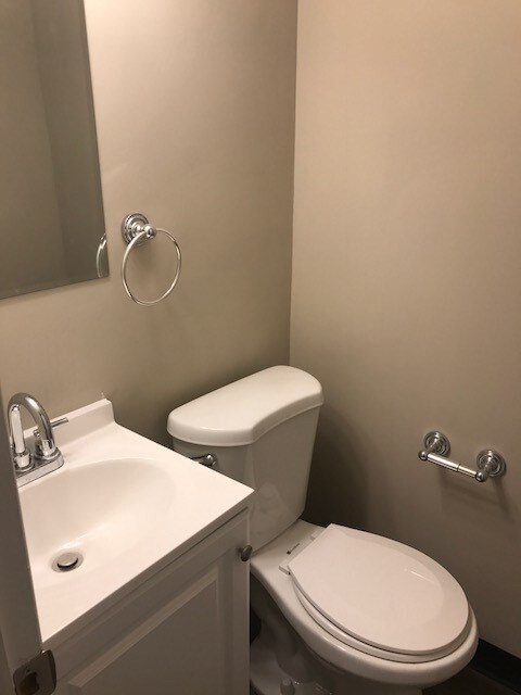 1651 Mentor Ave-Unit -APT 3110 in Painesville, OH - Building Photo - Building Photo