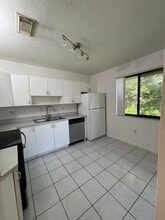 9688 SW 138th Ave in Miami, FL - Foto de edificio - Building Photo