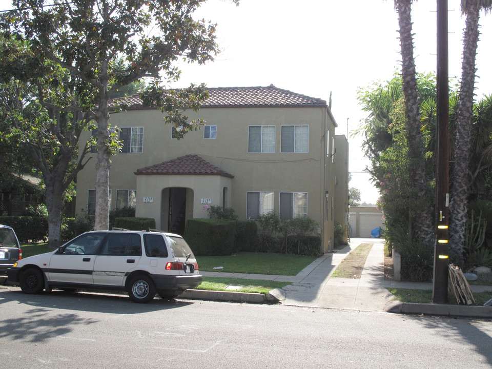 214-216 1/2 N. Bushnell A in Alhambra, CA - Building Photo