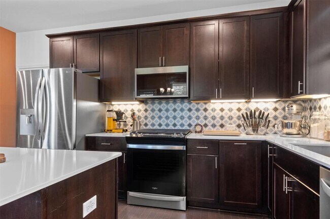 6809 Ellsworth Walk in Austin, TX - Building Photo - Building Photo