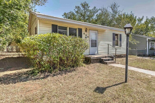 606 N I St in Duncan, OK - Building Photo - Building Photo
