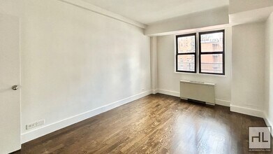 EAST 63 STREET in New York, NY - Building Photo - Building Photo
