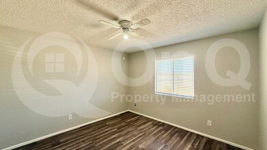 404 E Quail Ave in Apache Junction, AZ - Building Photo - Building Photo