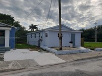 274 Adams Pl in Pahokee, FL - Foto de edificio - Building Photo