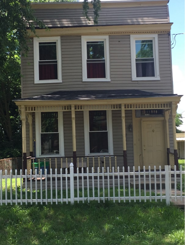 1418 Bryan St