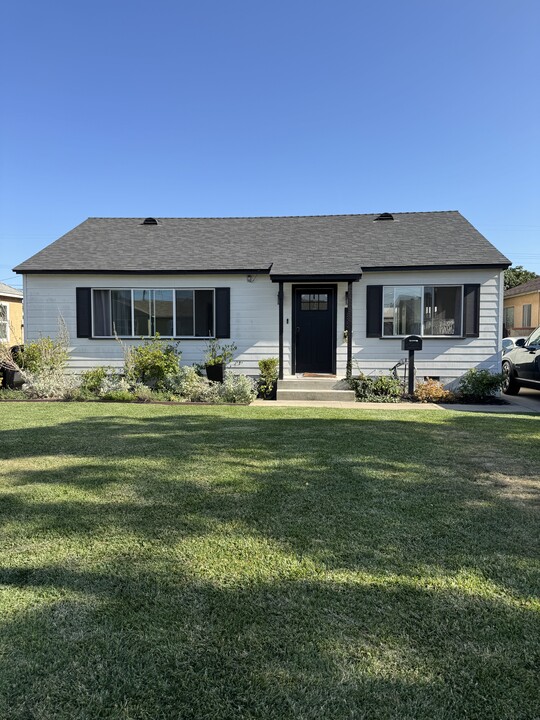 1522 W 152nd St in Gardena, CA - Building Photo